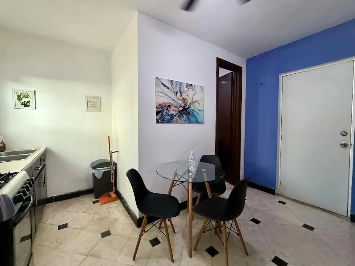 Loft En Buenavista Ideal Para 3 Viajeros メリダ 0*,  メキシコ
